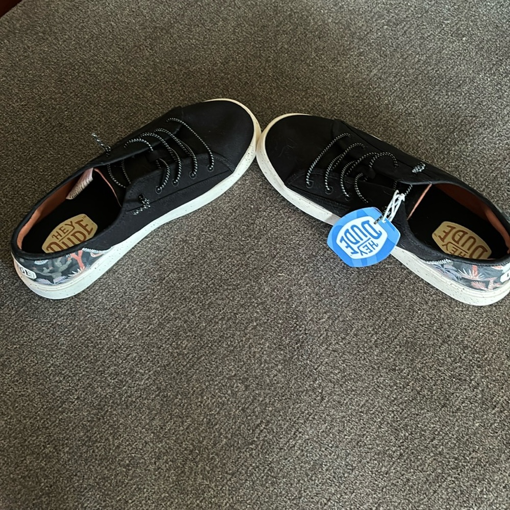 Hey dudes NWT